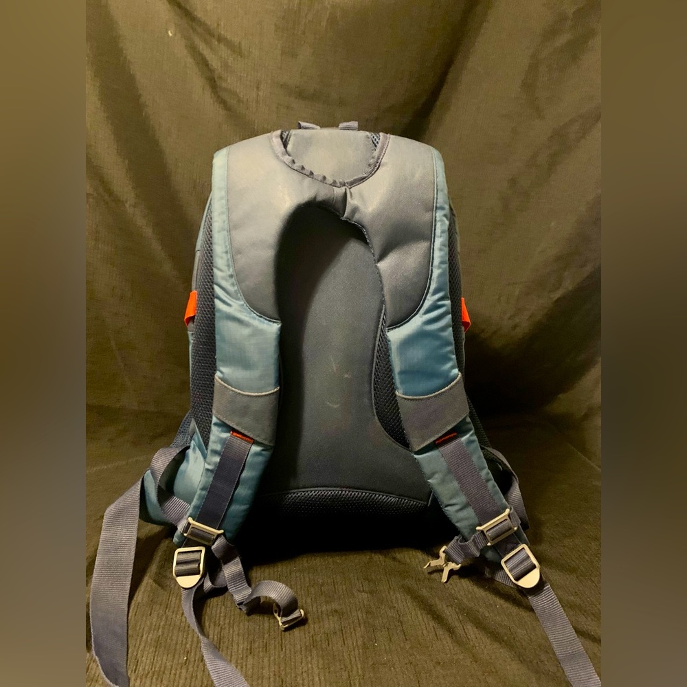 30 liter backpack - Picture 3 of 6